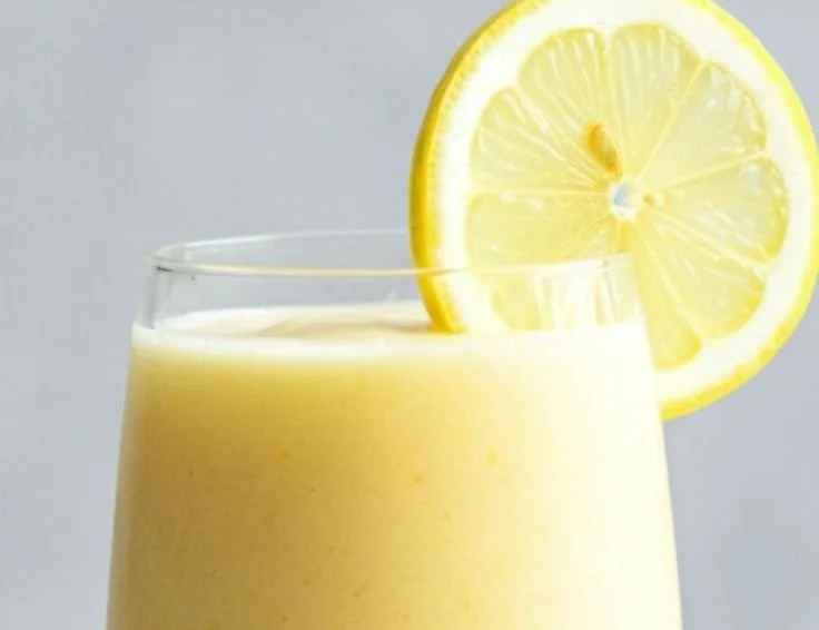 Diabetic-friendly fruit smoothies made with fresh ingredients and low sugar options.