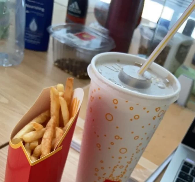 A selection of quick meals from American fast food and breakfast options for 2025.